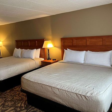Best Western Derby Inn Eagle River Buitenkant foto