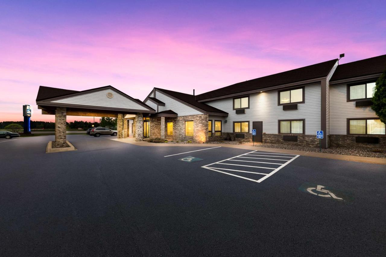 Best Western Derby Inn Eagle River Buitenkant foto