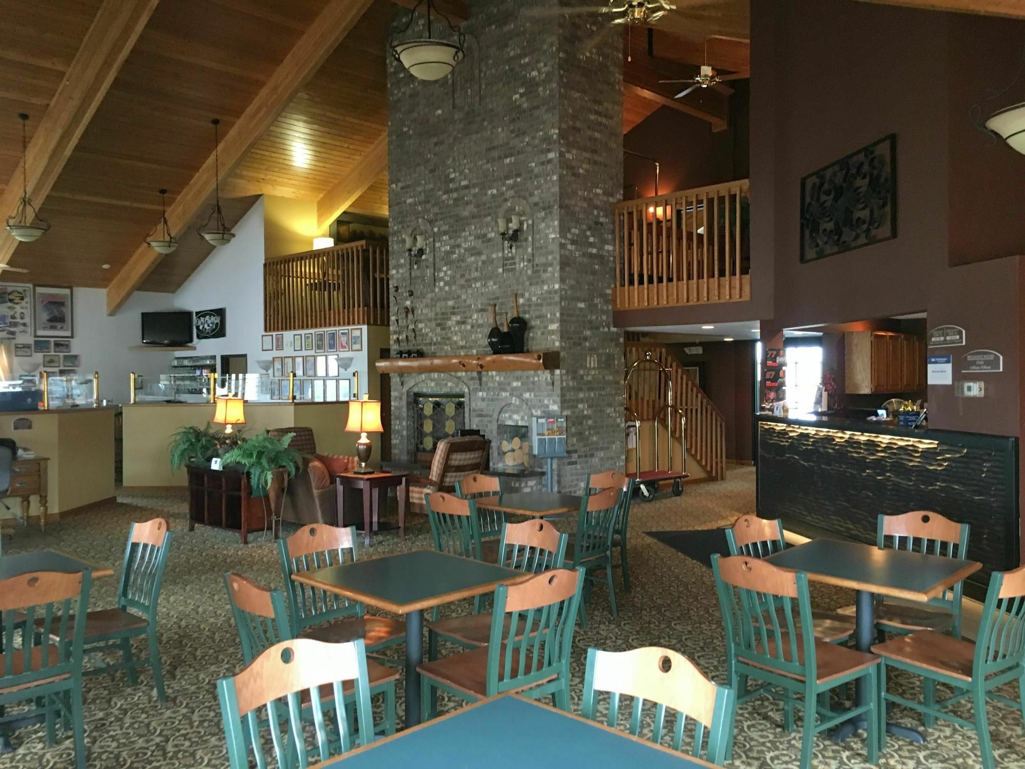 Best Western Derby Inn Eagle River Buitenkant foto